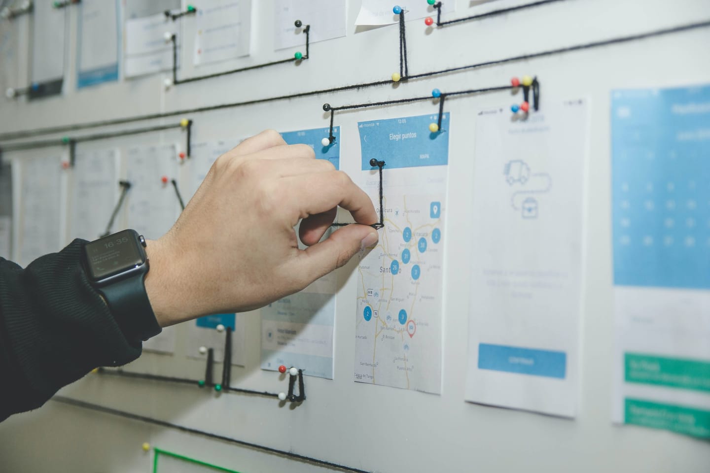 Blog about Ux and UI design: desktop with UX design