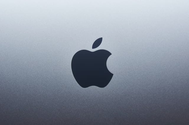 Apple logo. Fotografija: Sumudu Mohottige, Unsplash